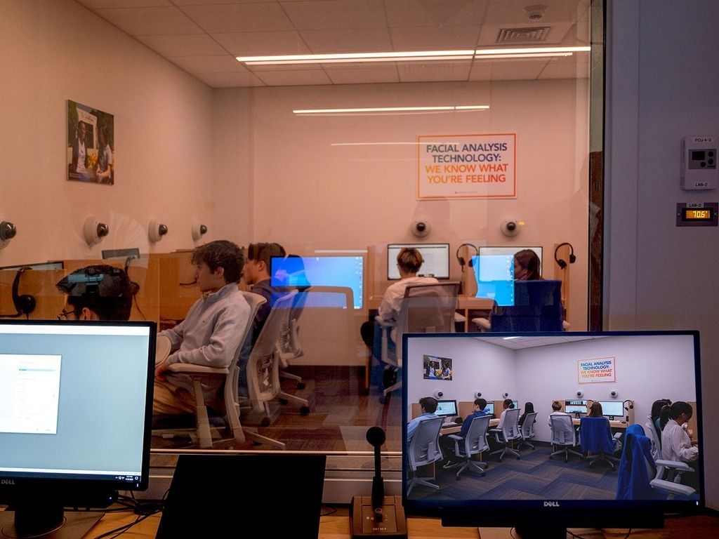 Inside the Behavioral Research in Business Laboratory