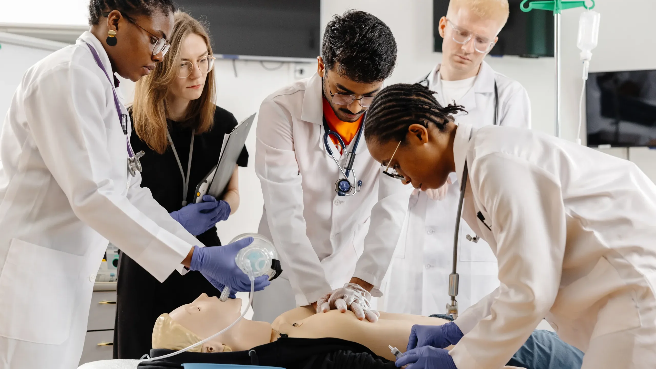Observing a medical simulation training session